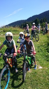 vtt famille meribel